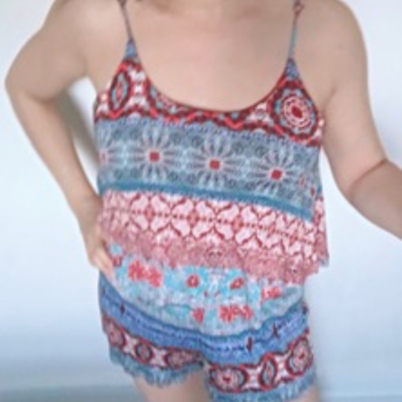 Dresses - Picture 2 of 3